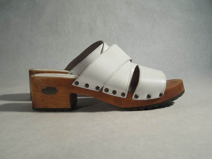 56e0d30cd3bd7888d52595e8cf30473d--white-leather-clogs.jpeg