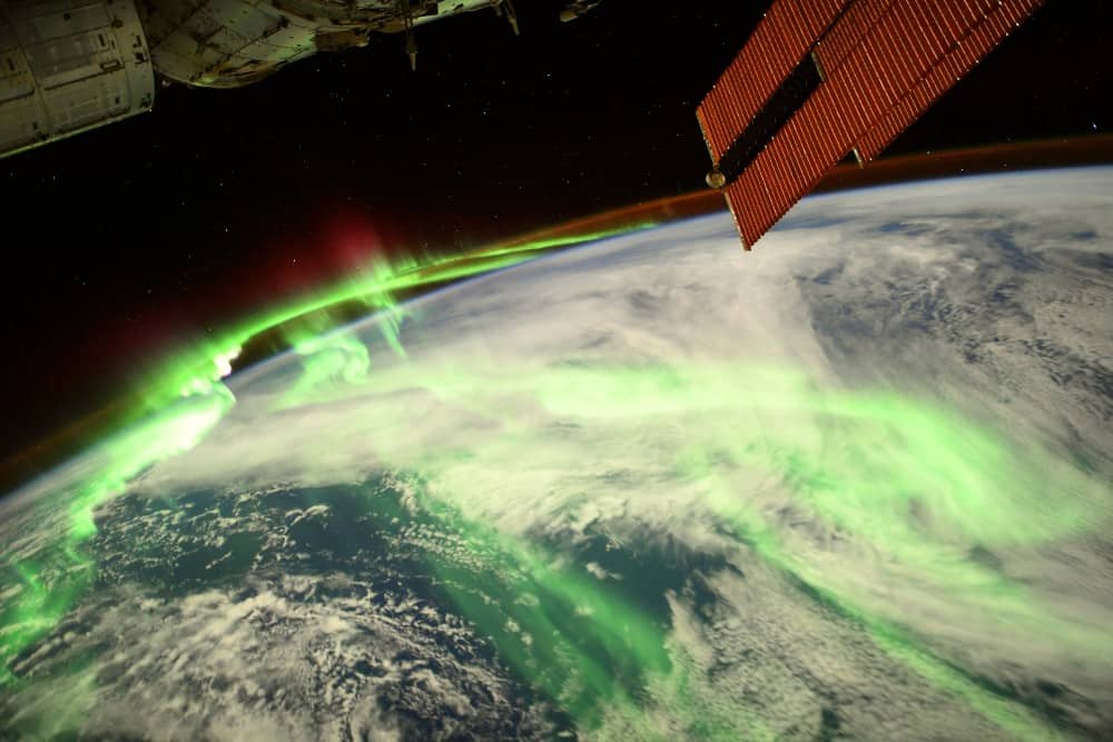 astronauta-aurora-boreal-interna.jpg