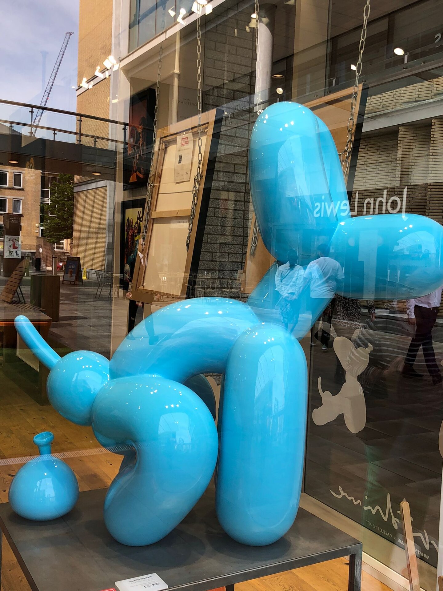 blue balloon dog.jpg