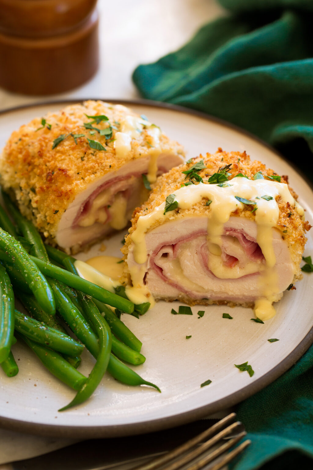 chicken-cordon-bleu-4-1024x1536.jpg