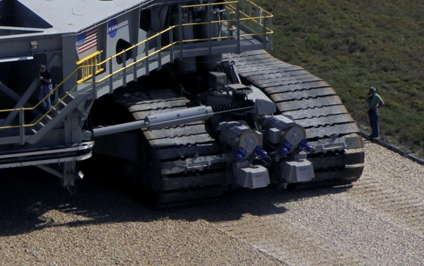 crawler-transporter 2.webp