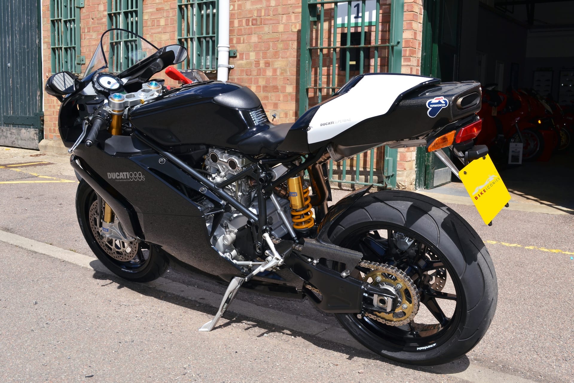 Ducati_999s_Nero_web_26.jpg