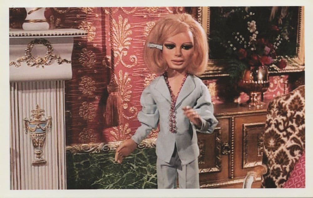 lady-penelope-in-debut-episode-1-thunderbirds-tv-show-postcard-136224-p (1).jpg