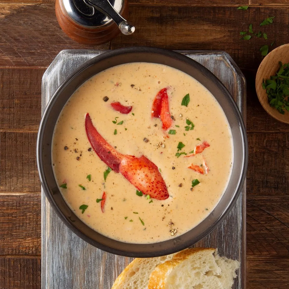 Lobster-Bisque_EXPS_FT20_250649_F_0206_1-5.webp