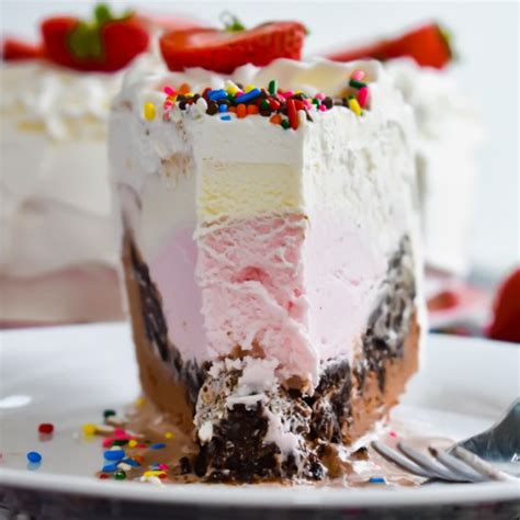 Neapolitan ice cream cake.jpg