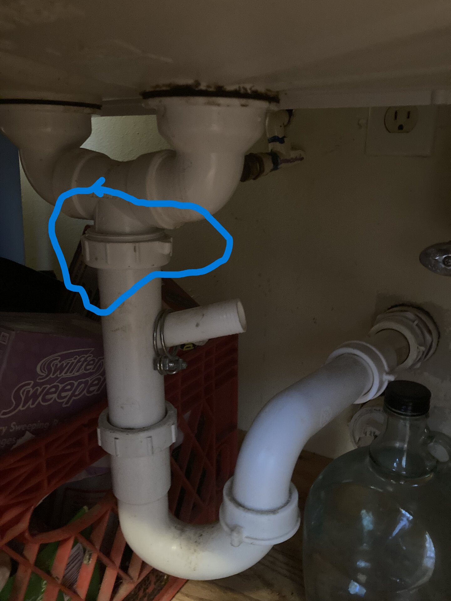 plumbingleak.jpg