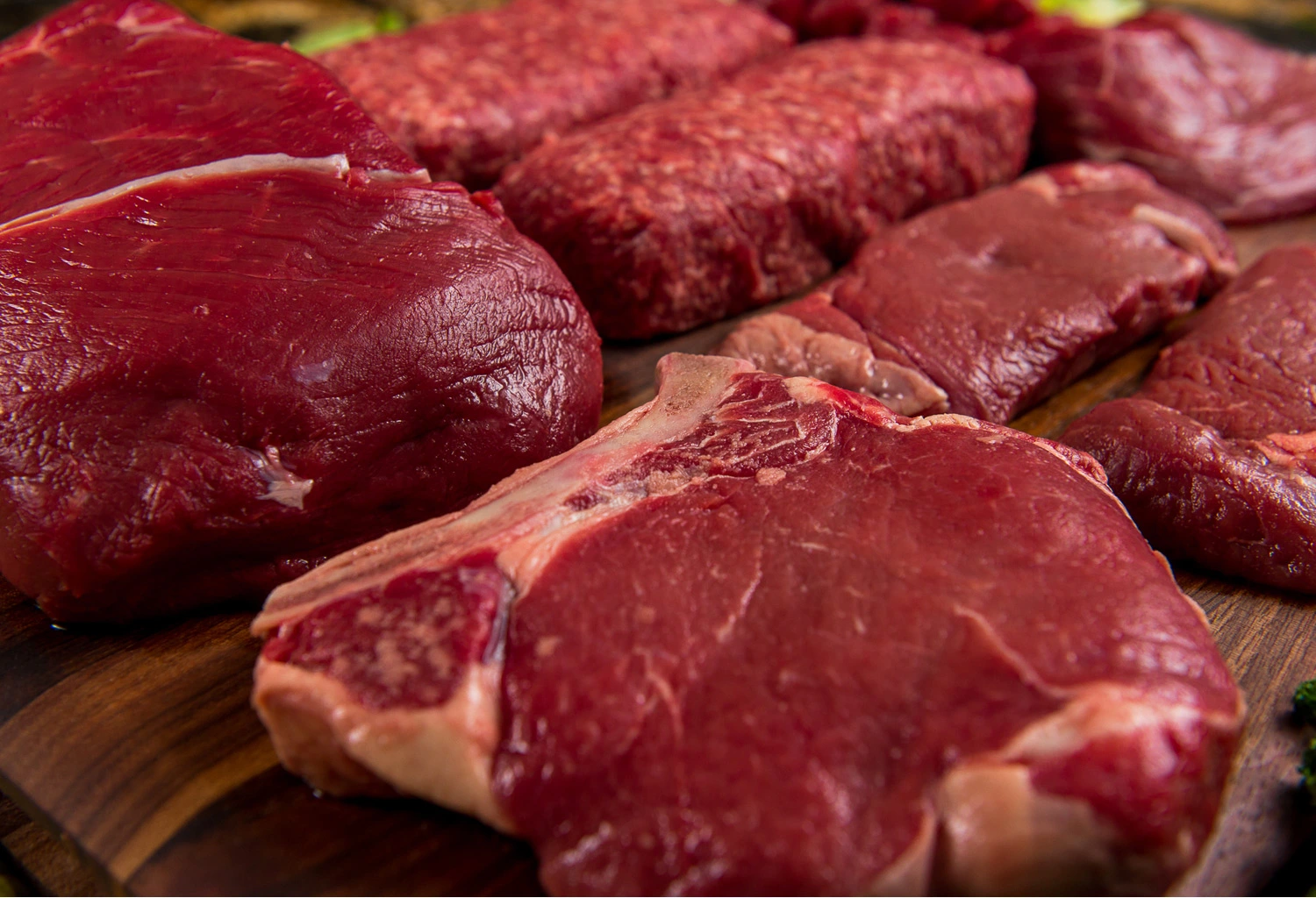 River-Watch-Beef-Premium-Grass-Fed-Beef-Grass-Fed-Package-Roasts-and-Ribeyes.webp