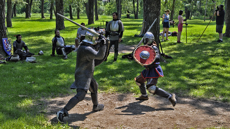 Sword Fighting 01.jpg