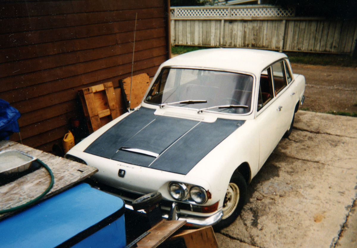 Triumph 2000.jpg