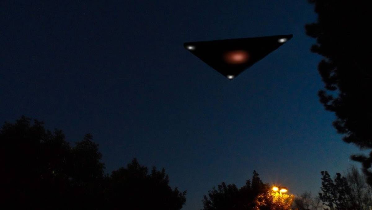 ufotriangle.jpg