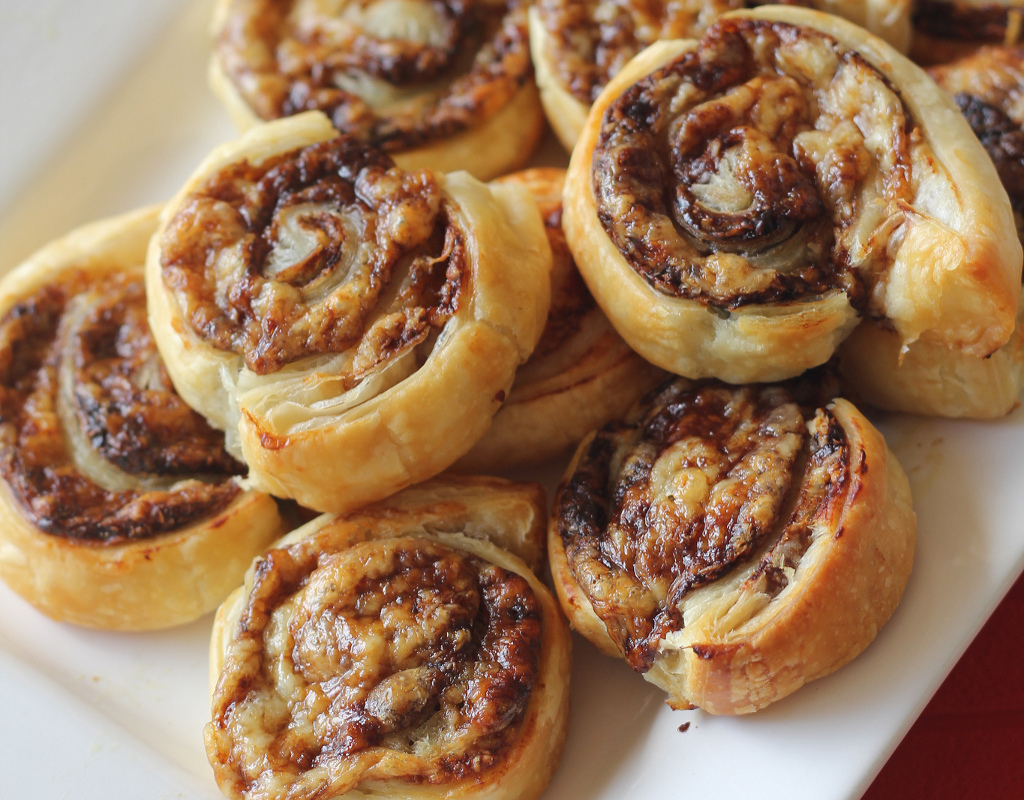 Vegemite-and-cheese-scrolls1024.jpg