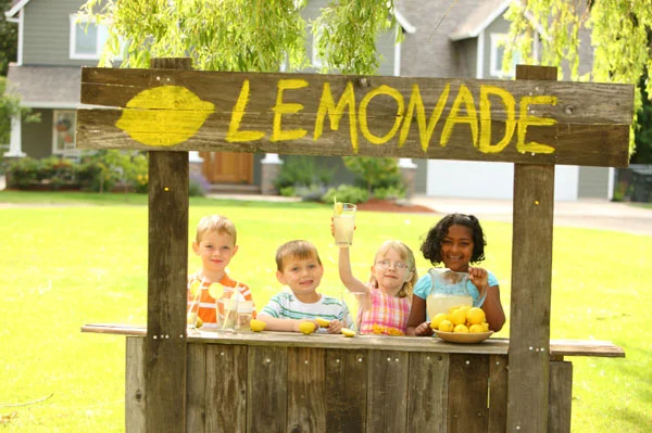 lemonade-stand_urqqif.webp