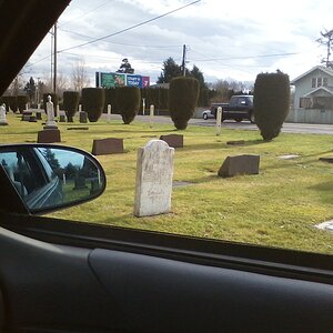 old pioneer cemetery in sumner