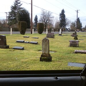 old pioneer cemetery in sumner