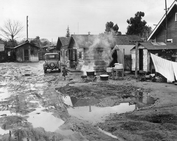 1940 migrant worker camp