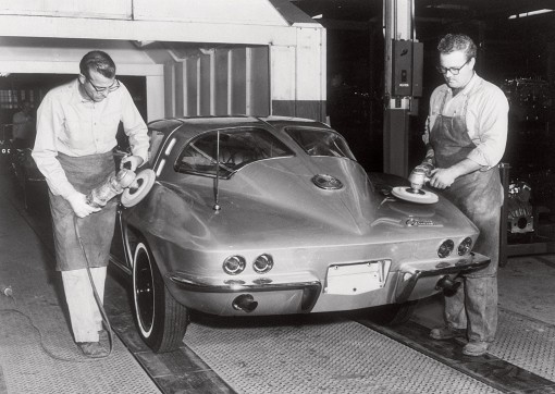 1963 Corvette Stingray polishing