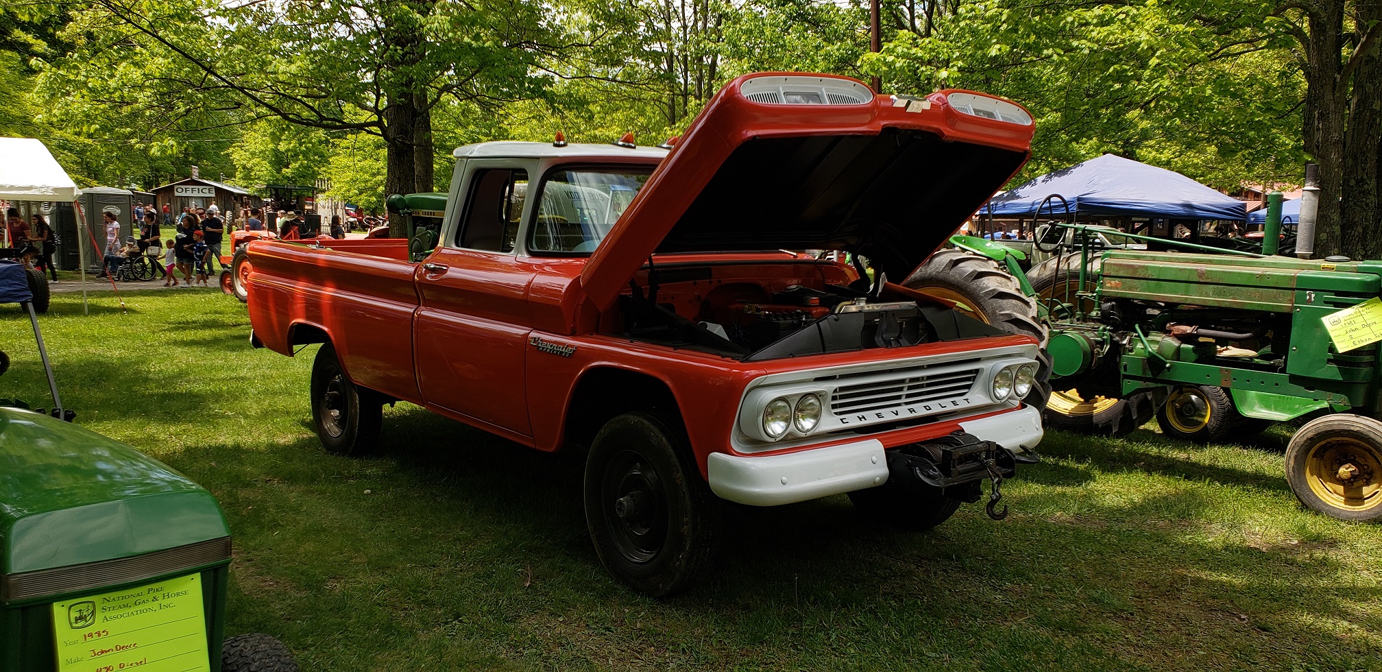 4WD Chevy brush truck