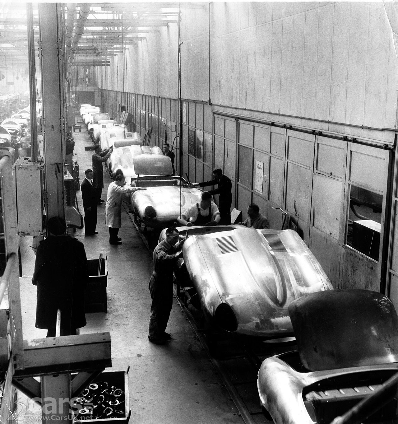 Jaguar e-type production line