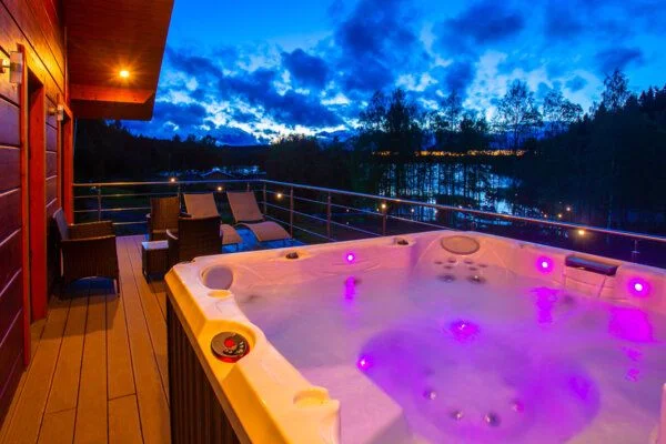 Log Cabin Hot Tub