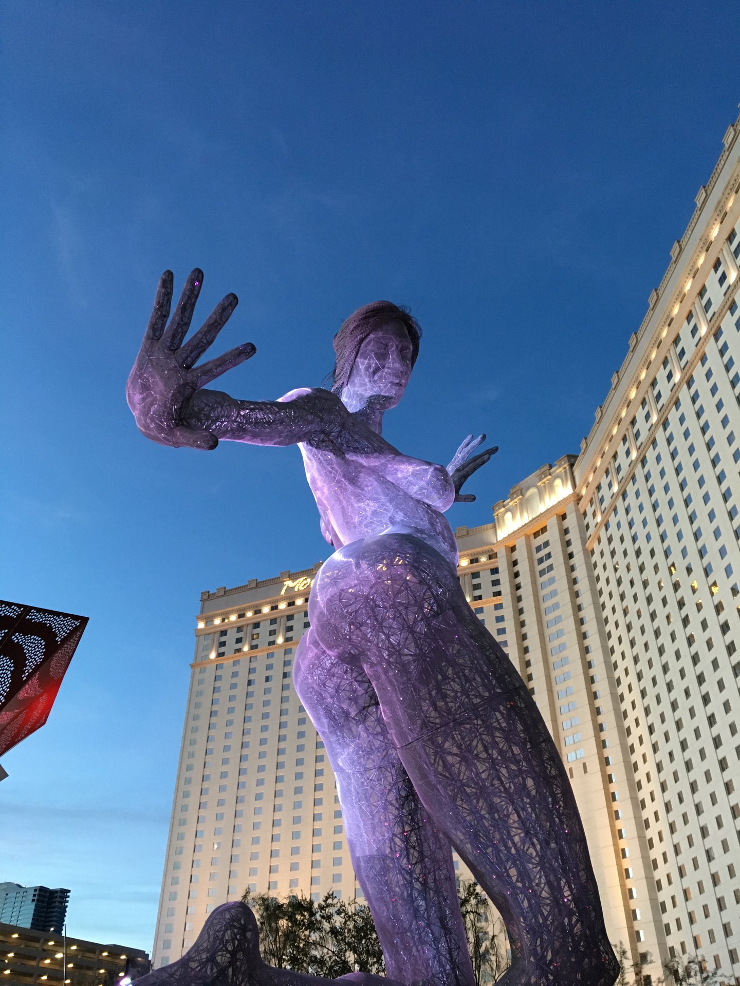 Los Vegas sculpture