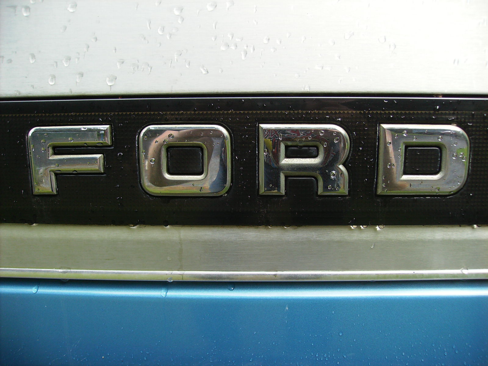 my 93 f-150 xlt ford tailgate badge