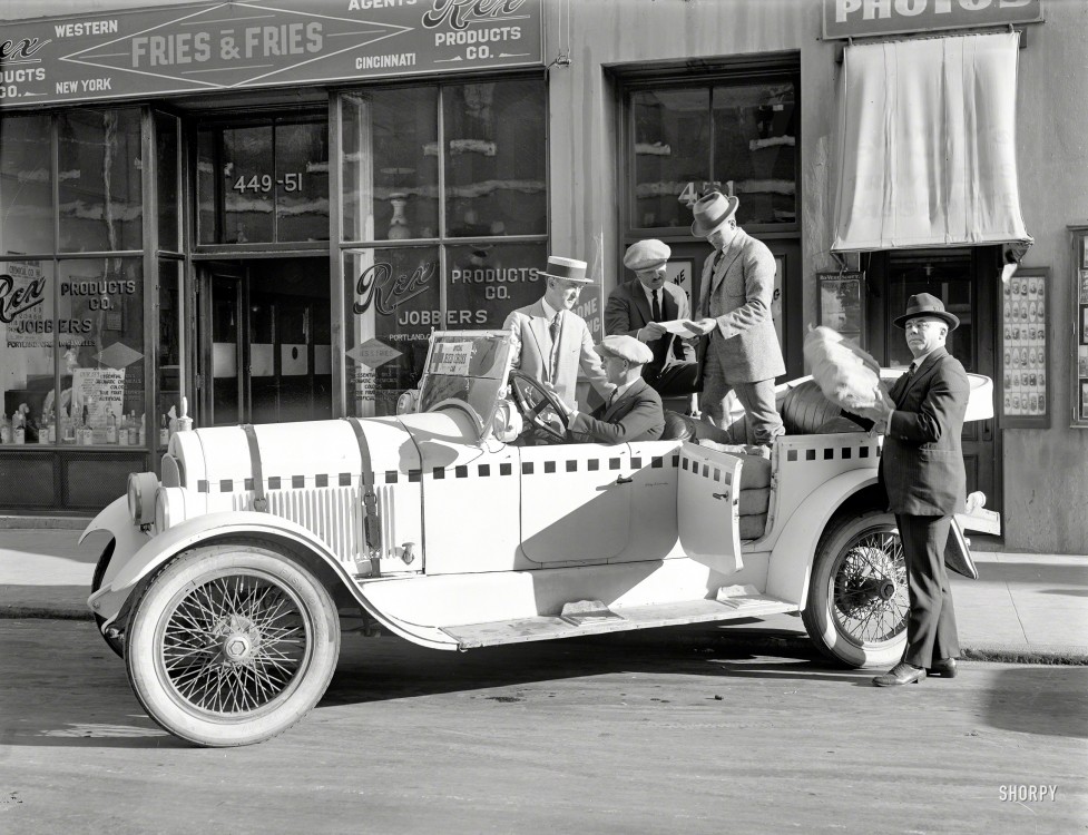 Red Cross Car 1922