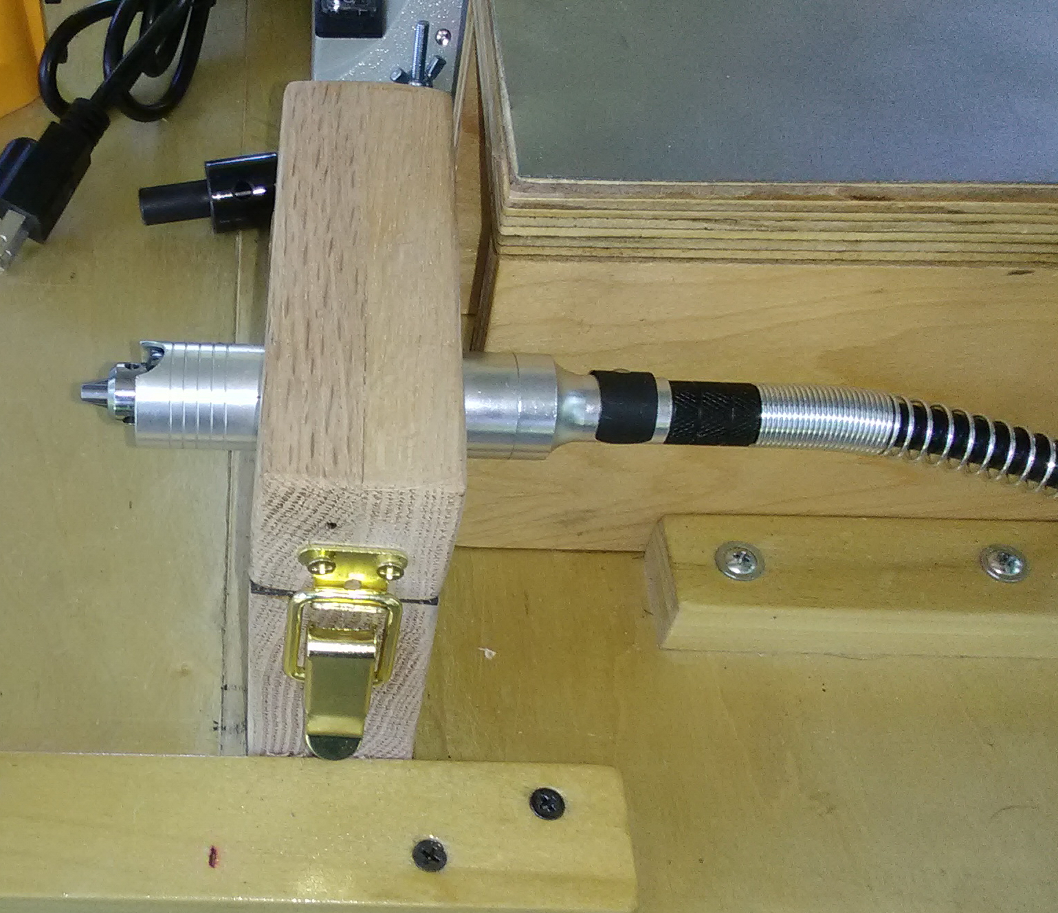 Rotary Tool In Homemade Quick Latch Clamp 01