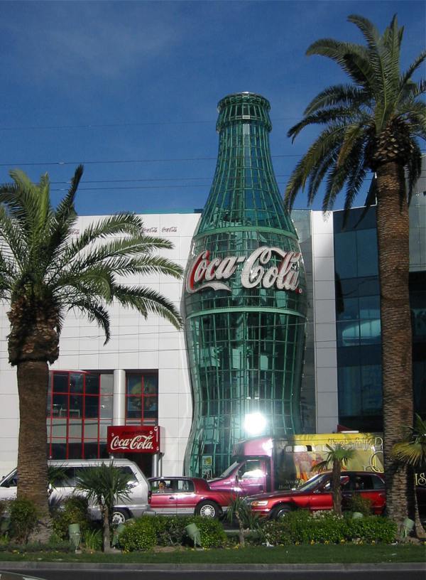 HUGE-COCA-COLA-BOTTLE-coke-2193650-600-816.jpg