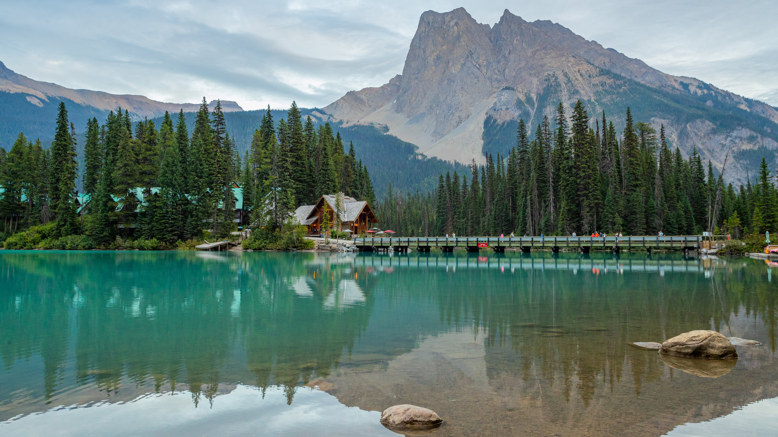 514894-emerald-lake.jpg