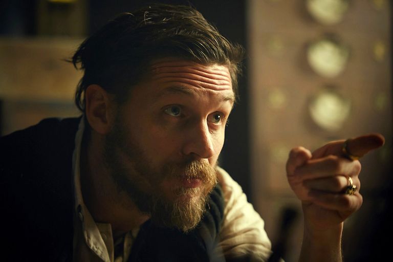 gallery-1494313806-tom-hardy-peaky-blinders.jpg