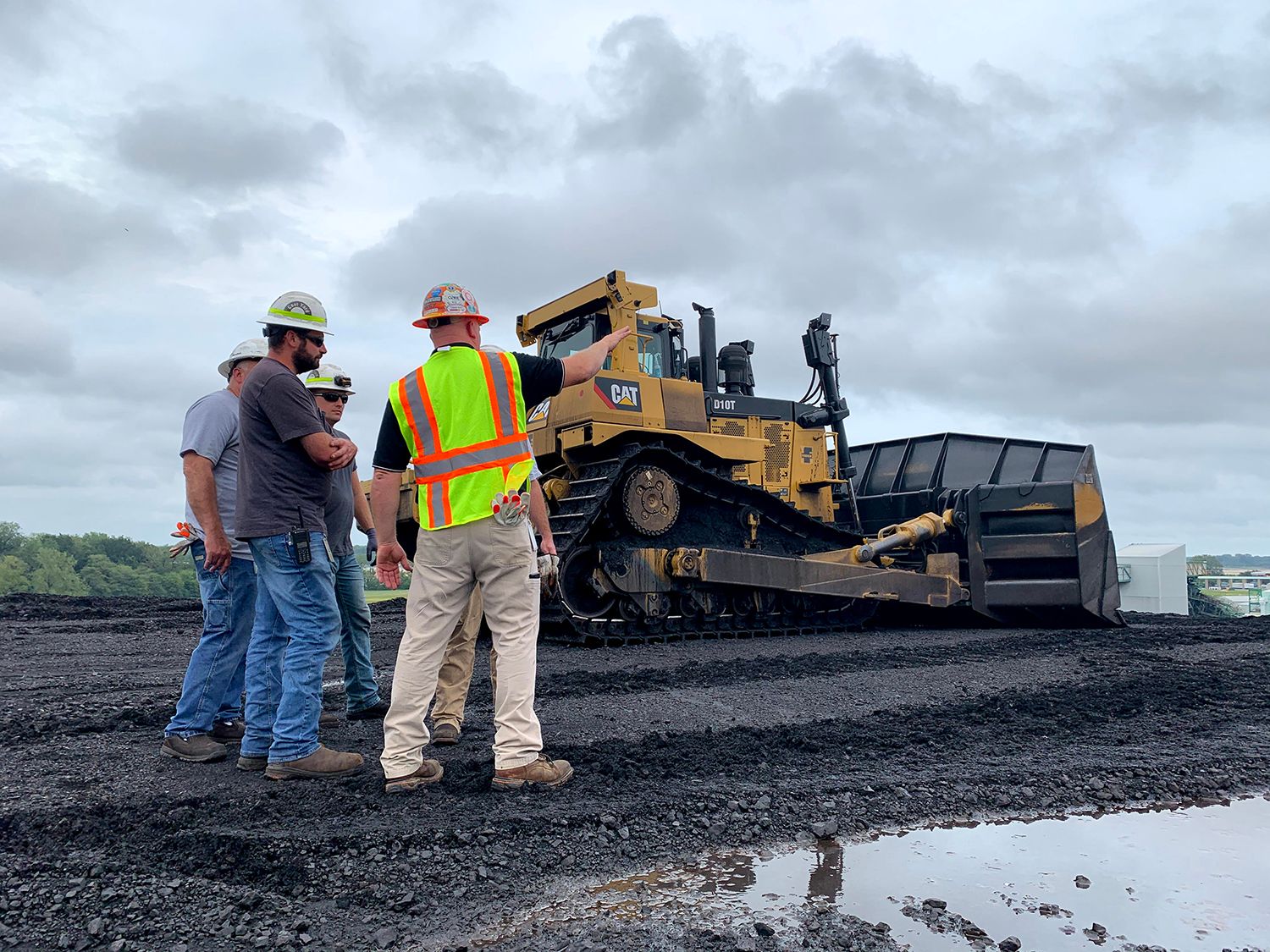 Operator, Service & Safety Training Courses | Cat | Caterpillar