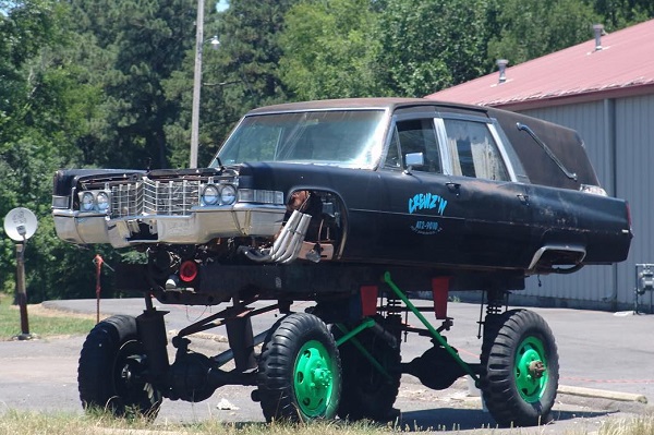 Ten of the Worlds Most Unusual Funeral Cars (Hearses)