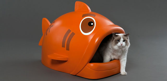 Litterfish, A Litter Box Designed to Look Like an Open-Mouthed Fish