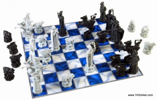 harry-potter-wizard-chess-set-0011-500x319.jpg