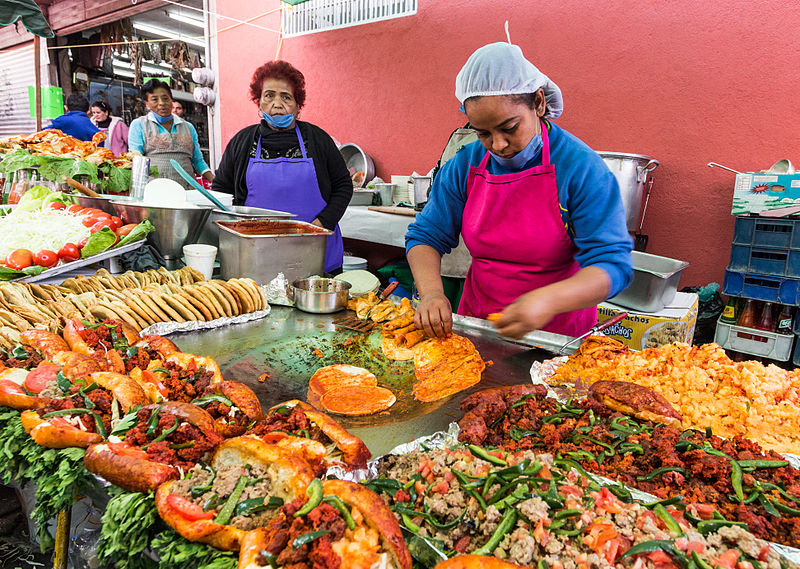 800px-Mexican_fast_street_food.jpg