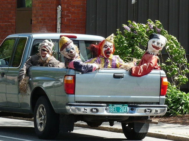 clowns-scary-truck.jpg