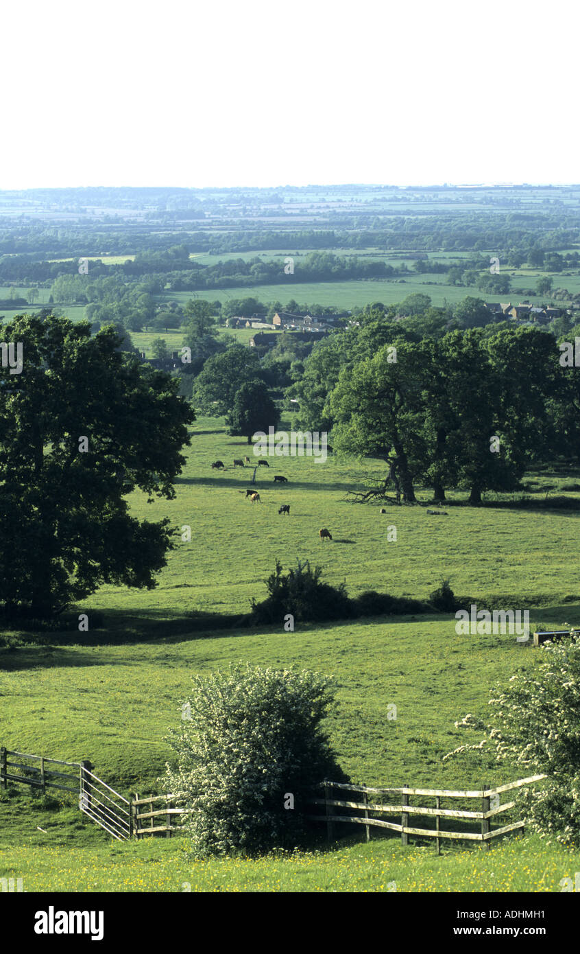 view-over-edgehill-battlefield-from-edge-hill-warwickshire-england-ADHMH1.jpg