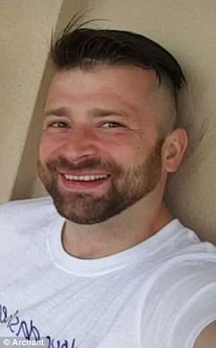 48F3ECDB00000578-5361747-John_Worthington_tragically_took_his_own_life_after_months_of_fr-m-5_1517993591415.jpg