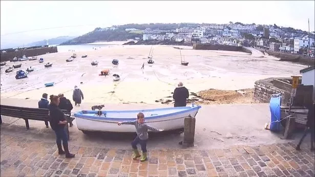 PAY-Austic-schoolboy-goes-viral-after-dancing-to-thriller-on-seafront-shop-webcam.jpg