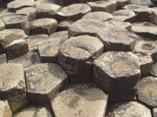 220px-Giants_causeway_closeup.jpg